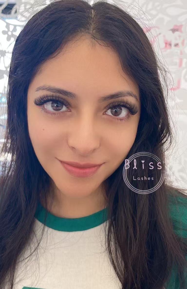 Hybrid lash result at BLISS LASHES