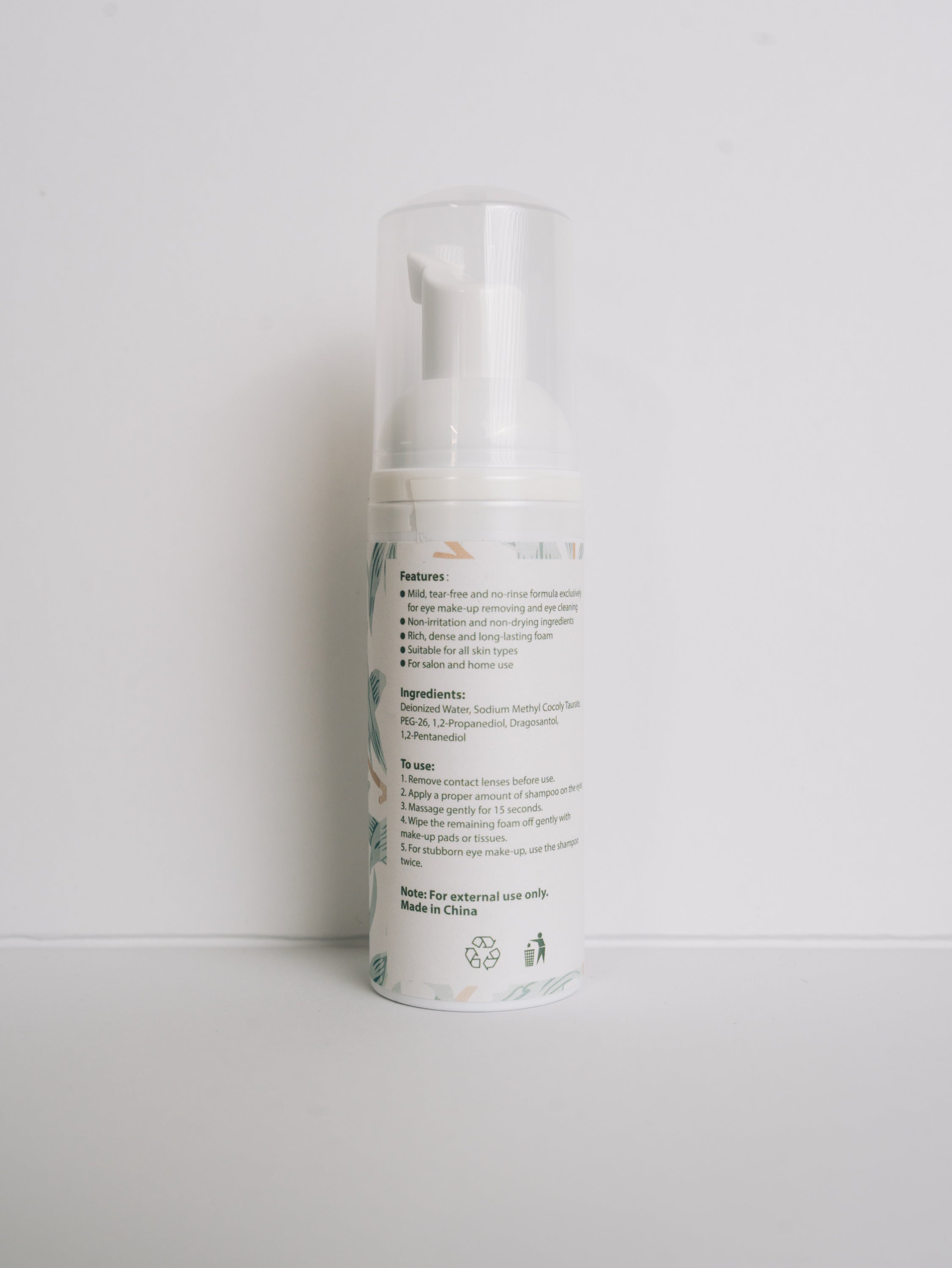 Bliss Lashes Lash Shampoo features ingredients and directions